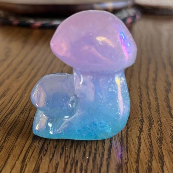 Aura Crystal Quartz Double Mushroom Carving 99g, 2.25”x1.75” - Picture 7 of 7